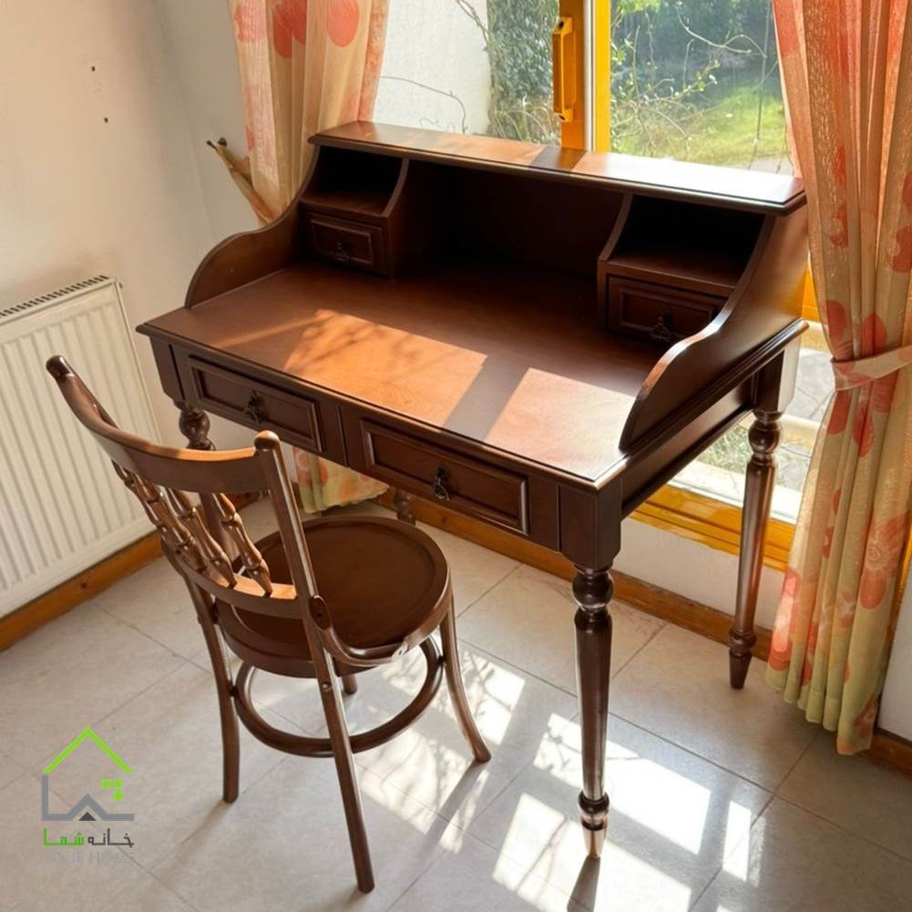 میز کلاسیک انگلیسی